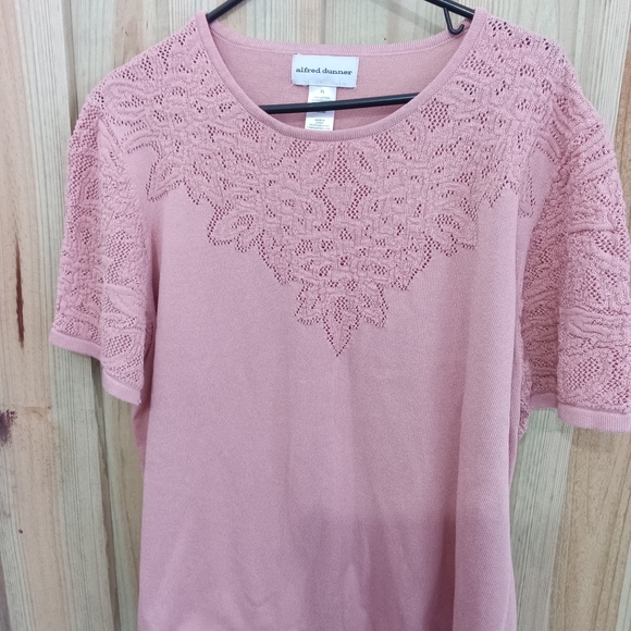 Alfred Dunner Tops - Alfred Dunner Dusty Rose Short-Sleeve Knit Top with Lace Yoke. NWOT